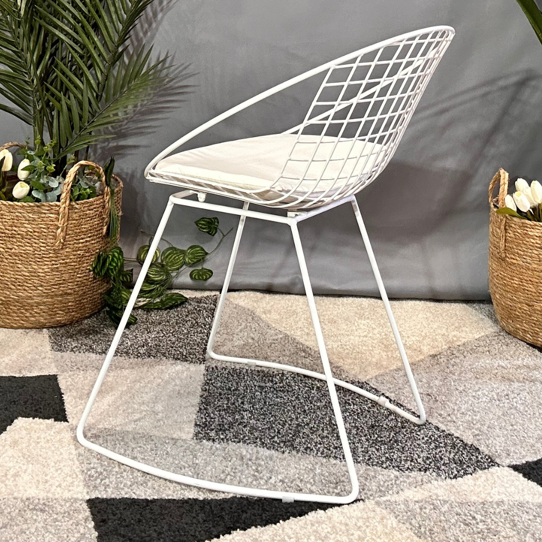Silla nordico blanco estilo rejilla