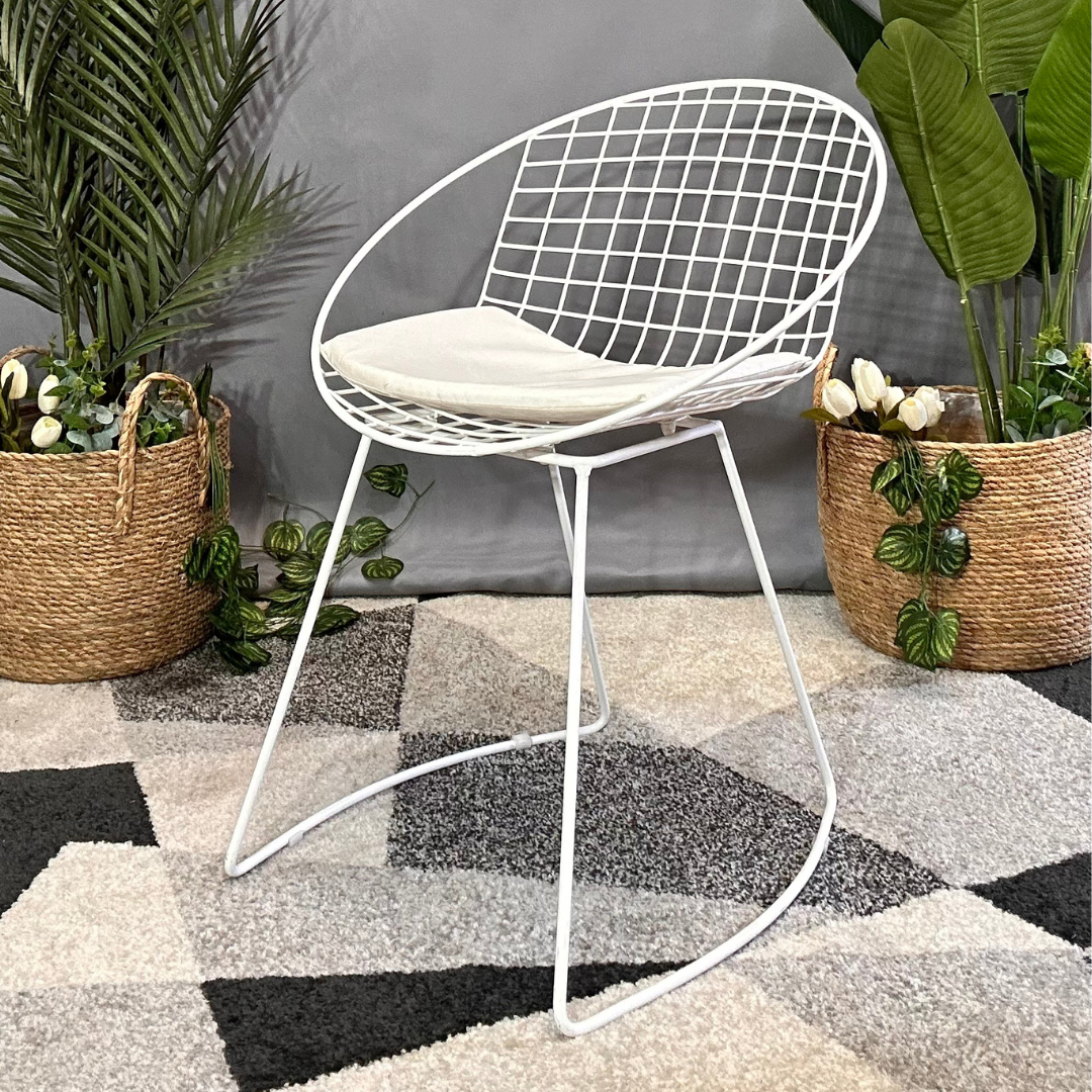Silla nordico blanco estilo rejilla