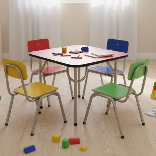 Kit de mesa + 4 sillas de kinder – párvulo – 70 x 70cm