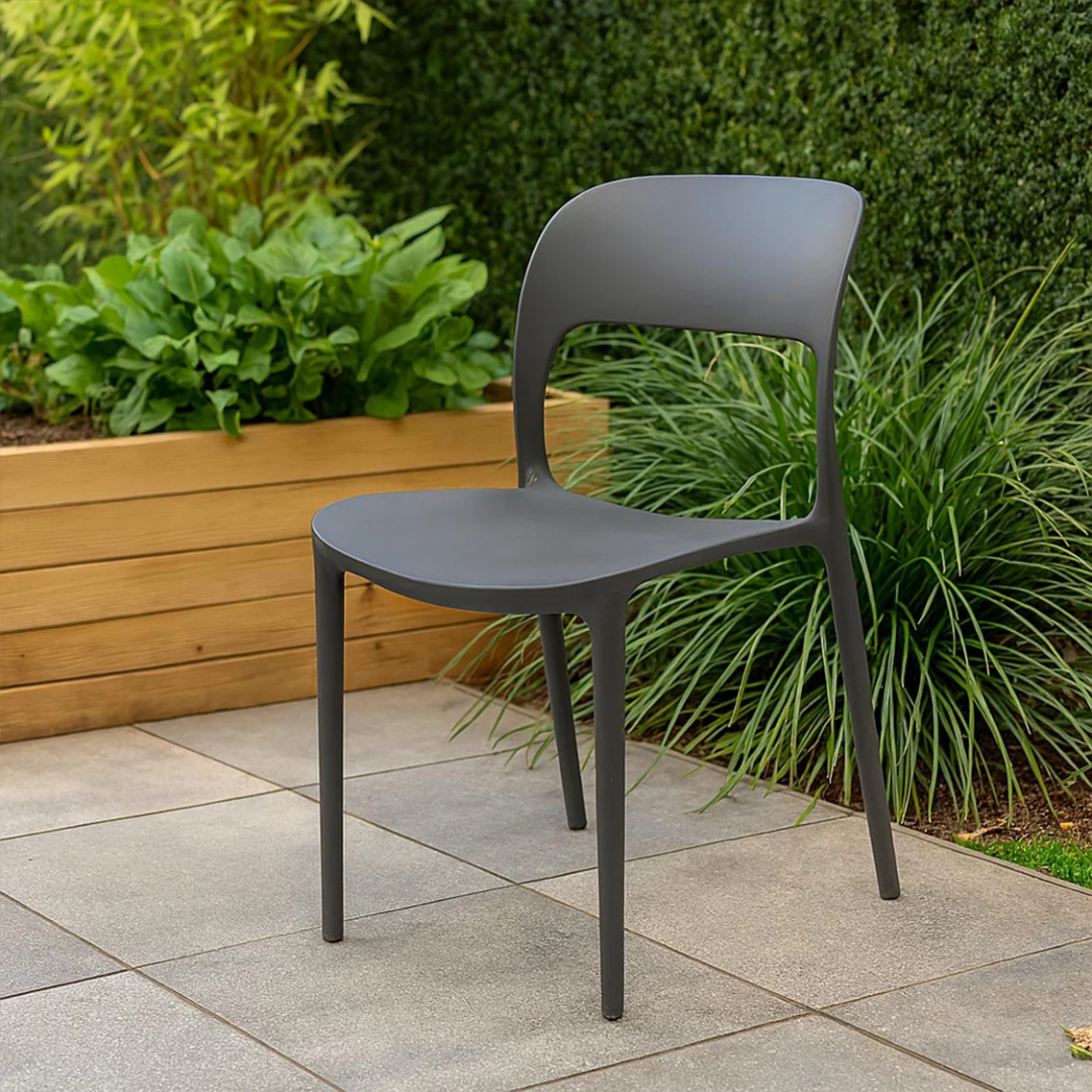 Silla de plástica apilable Nuremberg negro